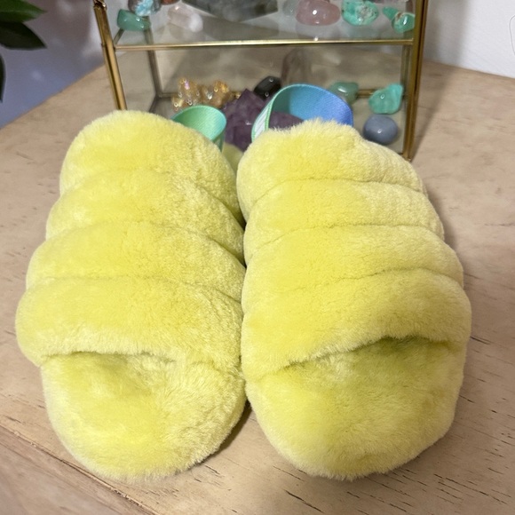 UGG Bright Chartreuse fluff yeah Slippers - Picture 2 of 7